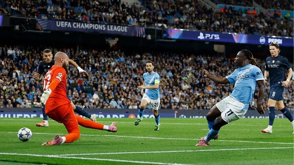 السيتي يتفوق على نابولي المنقوص وبرشلونة يتفوق على نيوكاسل وخسارة موناكو وتعادل ليفركوزن