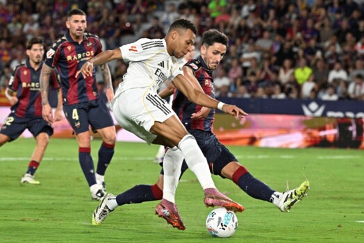 ريال مدريد يواصل انطلاقته الصاروخية بفوزه السادس على التوالي وتعادل بلباو وجيرونا، ليفربول يعبر بصعوبة في كأس الرابطة