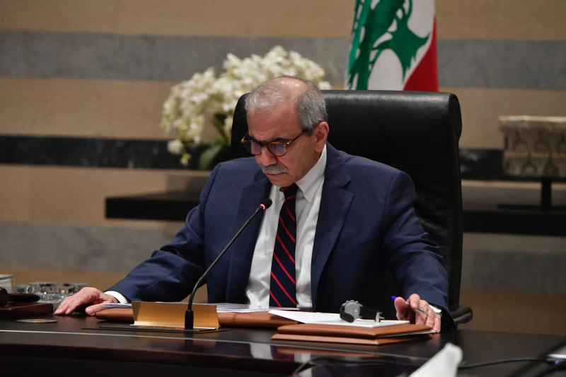 سلام يترأس اجتماعاً مالياً في السراي!