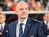 انفانتينو يمهد لاقامة كأس العالم في الشتاء، فوز كبير لهولندا والنمسا والدنمارك في تصفيات اوروبا لكأس العالم