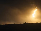 أكثر من 70 شهيدًا بينهم أطفال بغارات إسرائيلية على قطاع غزة!